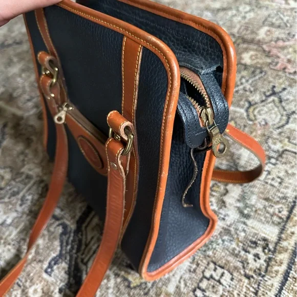 Vintage Dooney and Bouke shoulder Bag Purse - Picture 7 of 16